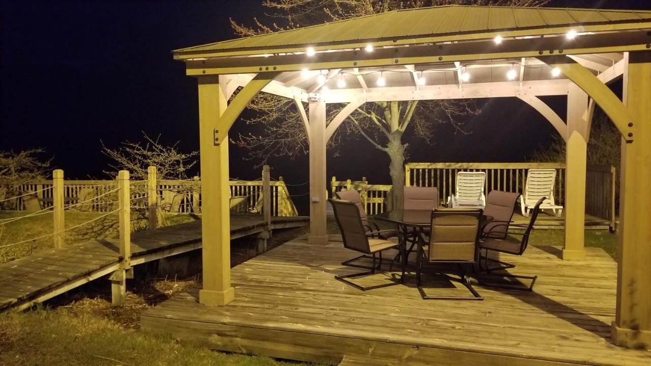 Brio Beach Inn Traverse City Esterno foto