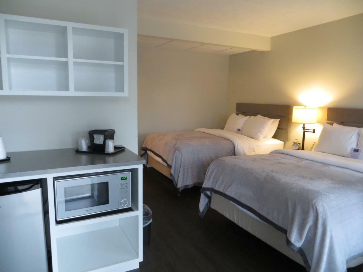 Brio Beach Inn Traverse City Esterno foto